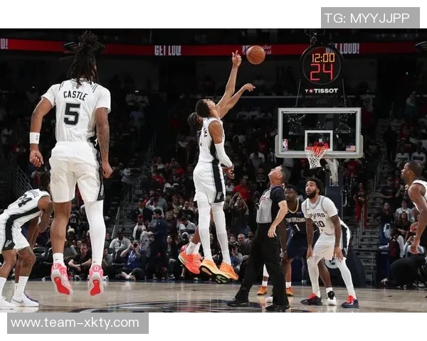 文班回归首发未能延续马刺八连胜爵士成功终结连胜纪录